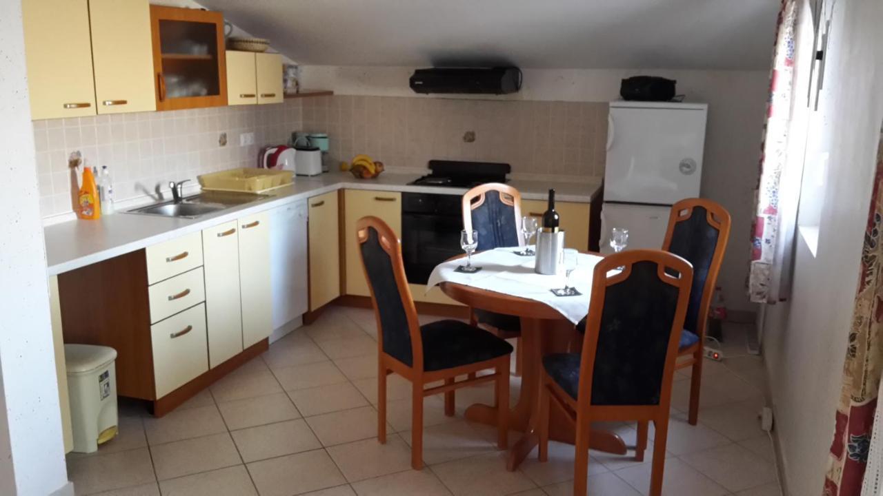 Ferienhaus Vesna Вінєрац Екстер'єр фото